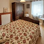 2 Bedroom Awesome In Prázdninový dům *
