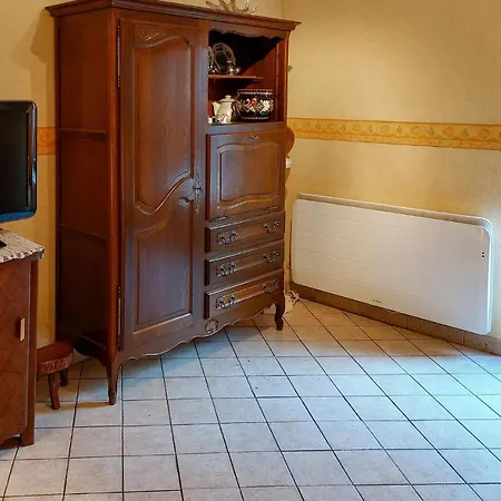 2 Bedroom Lovely In * Bas-en-Basset