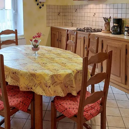 2 Bedroom Pet Friendly In Dom wakacyjny Bas-en-Basset